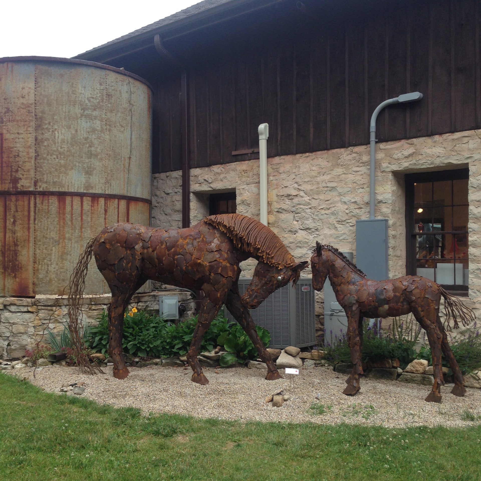Edgewood Orchard Galleries (3 of 6)